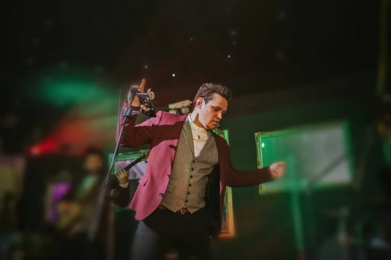 Coverland-welsh-wedding-band-5