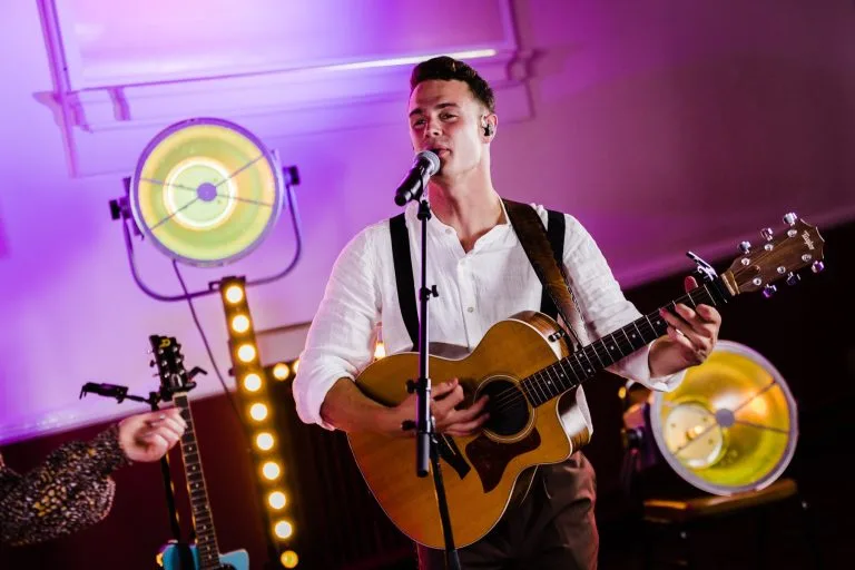 Festival-heart-wedding-entertainment-wales