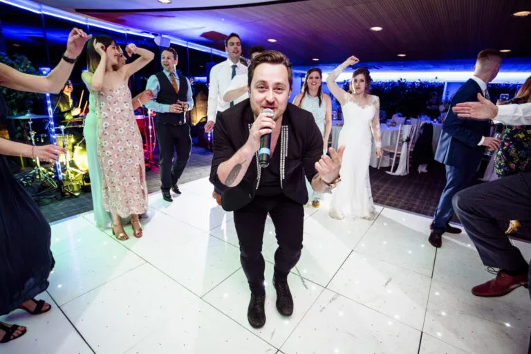 Picture by Martin Ellard MY BIG DAY Photos 
07903 809884 -  mybigday@ntlworld.com

Rebeca and James 
Fairyhill Gower.